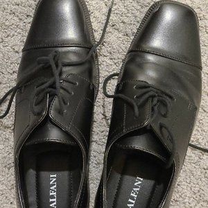 Men's dress shoes